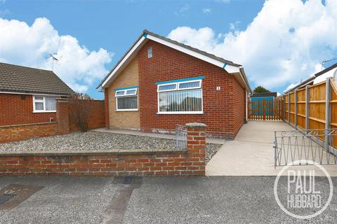 2 bedroom detached bungalow for sale, Patterdale Gardens, Oulton Broad, NR32