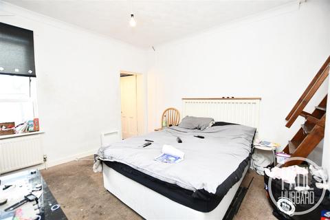 3 bedroom terraced house for sale - Raglan Street, Lowestoft