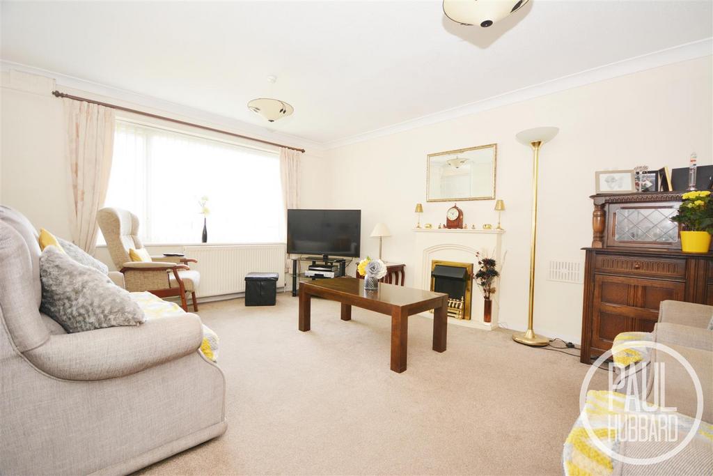 Elmdale Drive, Carlton Colville, NR33 3 bed detached bungalow for sale