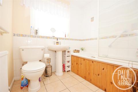 2 bedroom detached bungalow for sale, Elmdale Drive, Carlton Colville, NR33