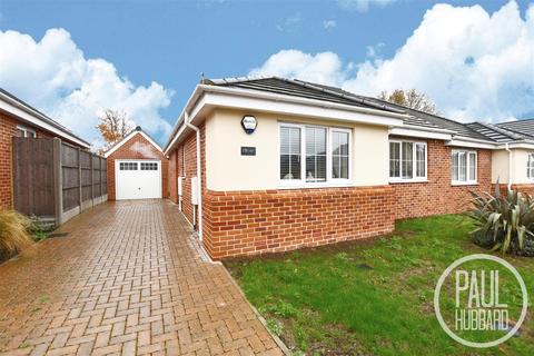2 bedroom semi-detached bungalow for sale - Coppice Close, Oulton Broad, Suffolk