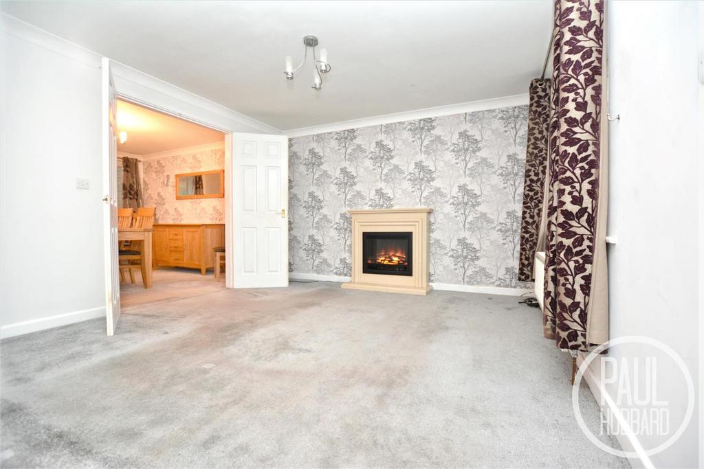 Lorne Park Road, Kirkley, NR33 3 bed terraced house for sale £185,000