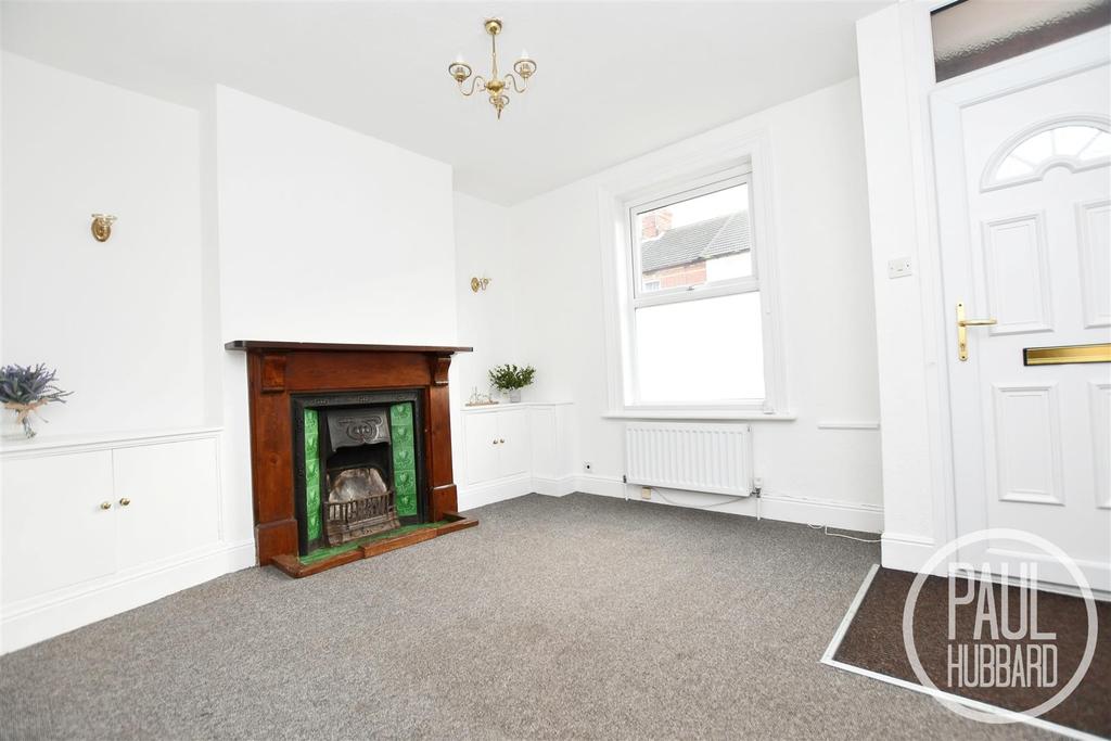 Worthing Road, Lowestoft, Suffolk 3 bed terraced house £150,000