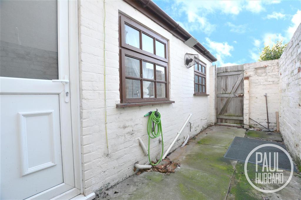 Morton Road, Pakefield, Suffolk 2 bed end of terrace house £725 pcm