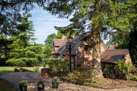 4 bedroom cottage for sale, Mill Lane, Rowington - with ANNEX