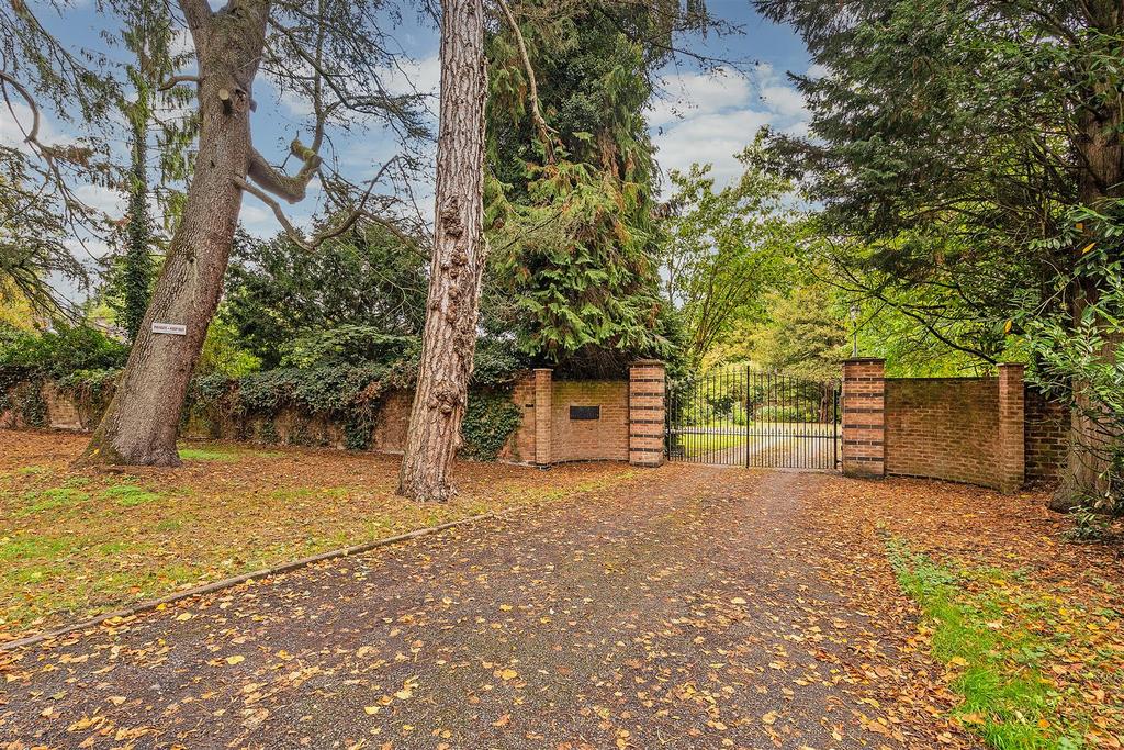 Elmdon House, Elmdon Park, Solihull Developement Opportunity 7 bed