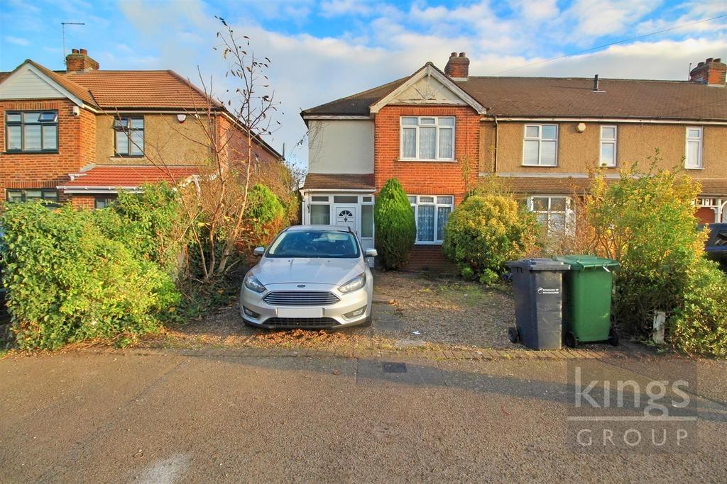 Brookfield Gardens, Cheshunt, Waltham Cross 2 bed end of terrace house