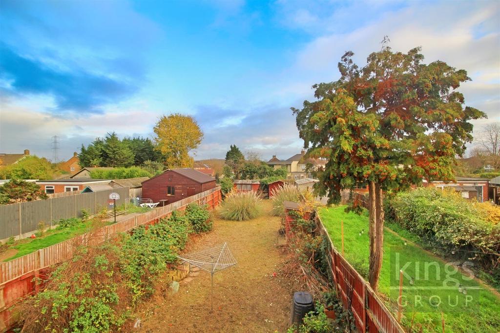Brookfield Gardens, Cheshunt, Waltham Cross 2 bed end of terrace house for sale £435,000