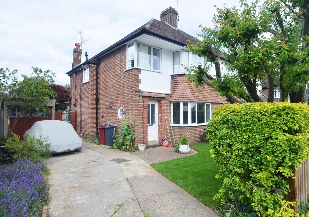 Mayfield Drive, Caversham, Reading, RG4 3 bed detached house £1,700