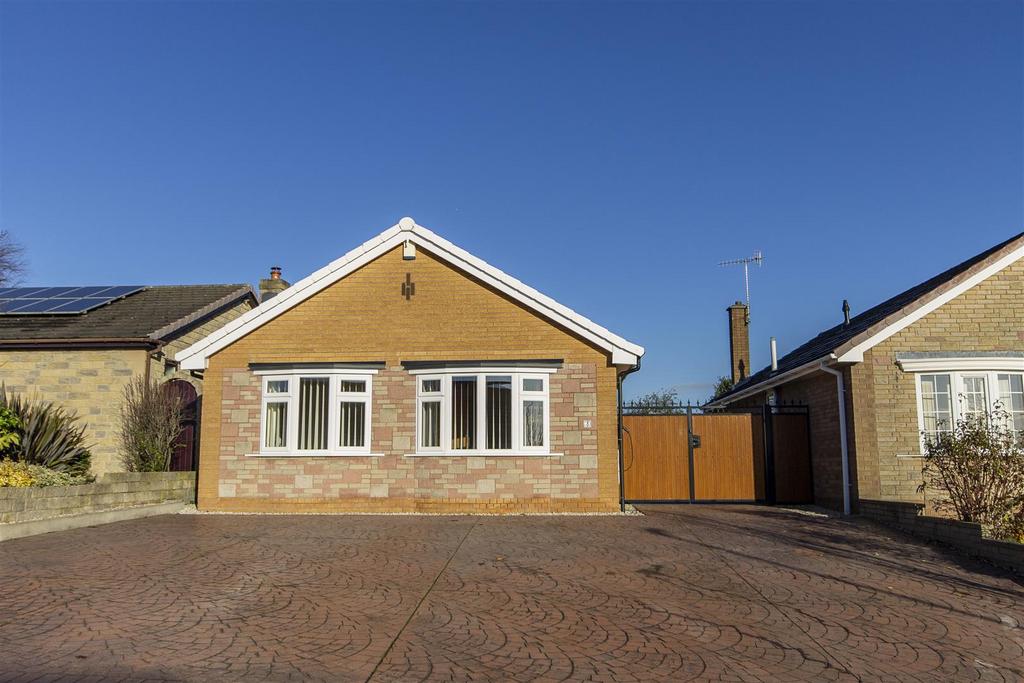 Bradwell Place, Inkersall, Chesterfield 3 bed detached bungalow £310,000