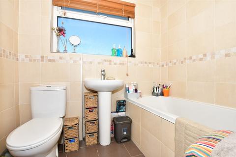 54 Taunton Close, Bexleyheath, DA7 6NN