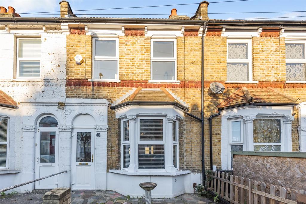 Sandown Road, London 3 bed terraced house for sale £500,000
