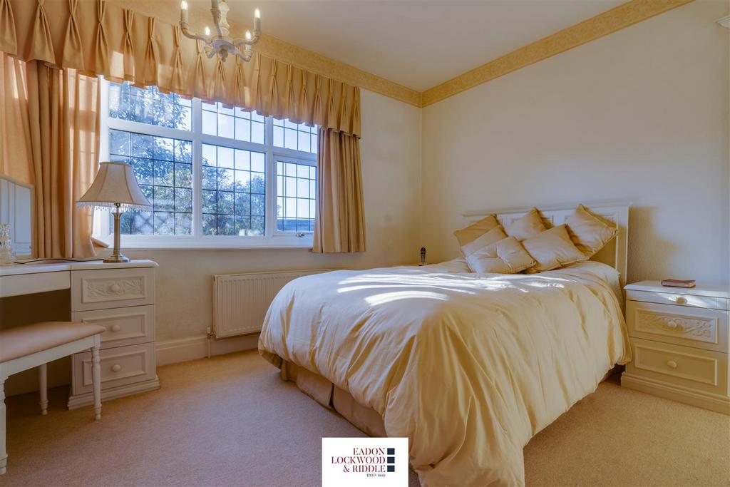 Bedroom 1-2.jpg