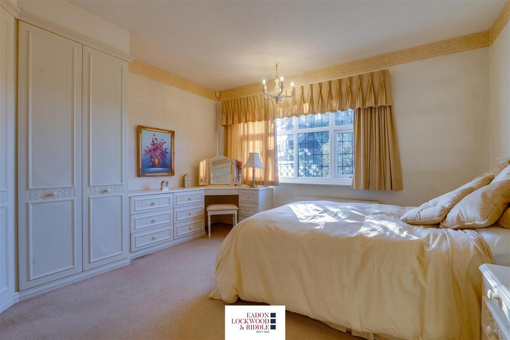 Bedroom 1-1.jpg