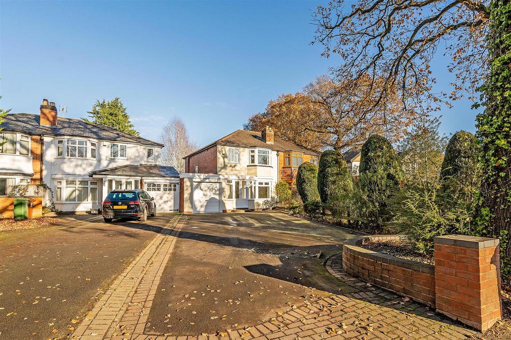 Widney Lane, Solihull 3 bed semidetached house £1,700 pcm (£392 pw)