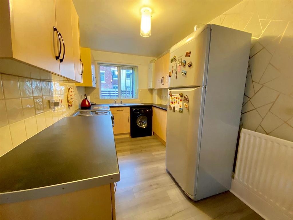 Meadow Lane, Dunston, Gateshead 2 bed apartment for sale £75,000
