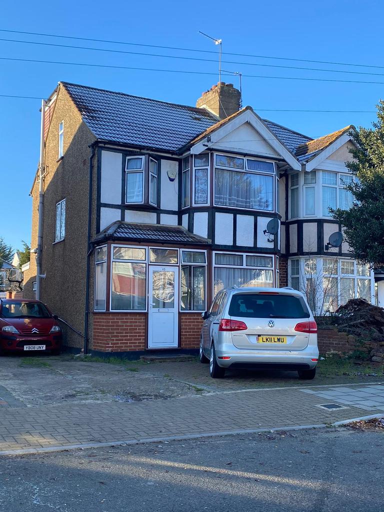 Warham Road, Harrow, Greater London, HA3 4 bed semidetached house £