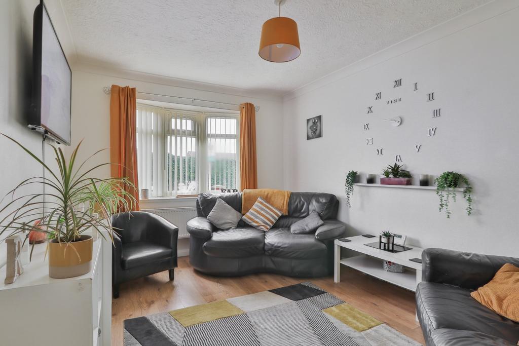 Charles Street, Hedon, Hull, HU12 8HT 2 bed semidetached bungalow £