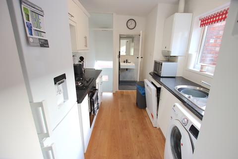 3 bedroom flat to rent - Newlands Road, West Jesmond NE2