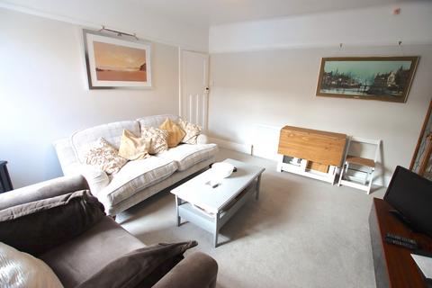 3 bedroom flat to rent, Newlands Road, West Jesmond NE2