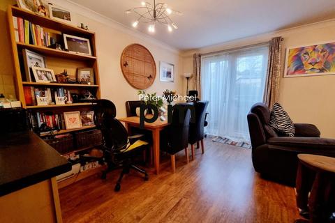 1 bedroom flat to rent, Lantern Court, Southgate