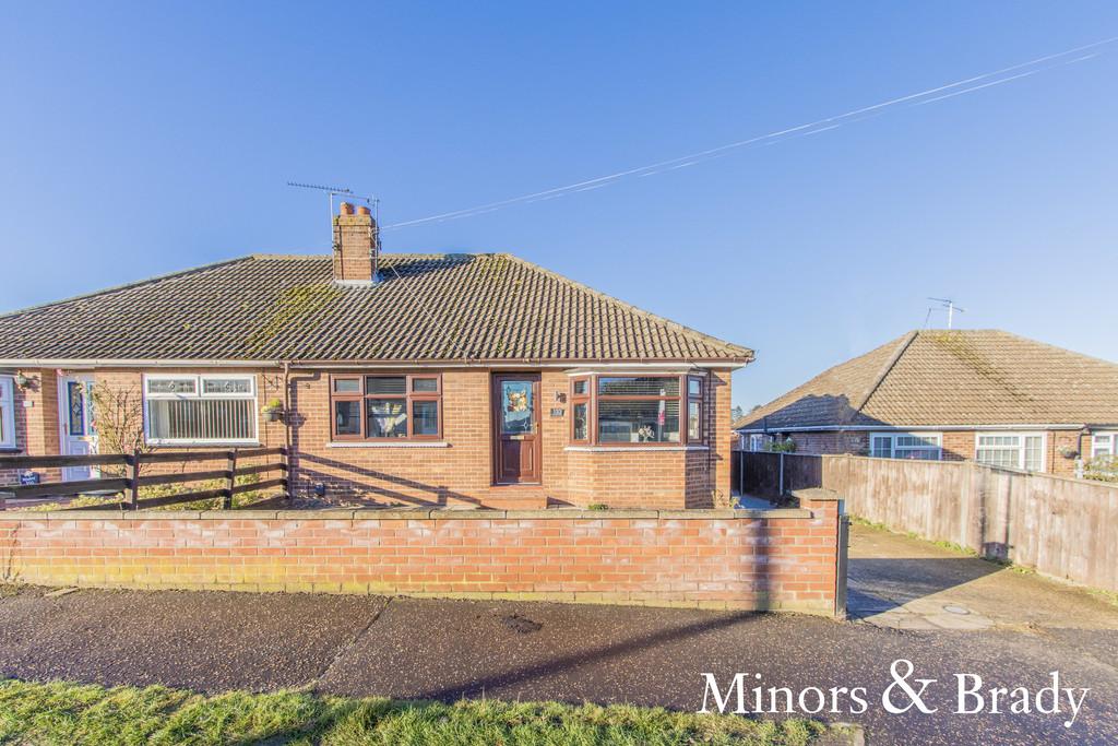 Lone Barn Road, Sprowston 2 bed semidetached bungalow £300,000
