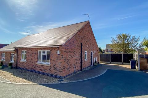 2 bedroom semi-detached bungalow for sale - Brooks Close, Sileby, Loughborough, LE12