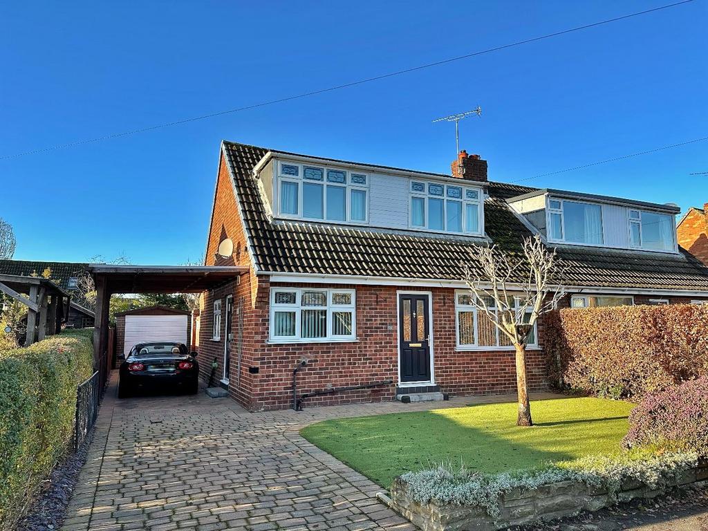 York Road, Strensall, York 3 bed semidetached house £285,000