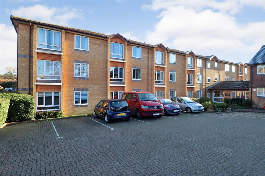Chesterton Court, Horsham 1 bed retirement property for sale £85,000