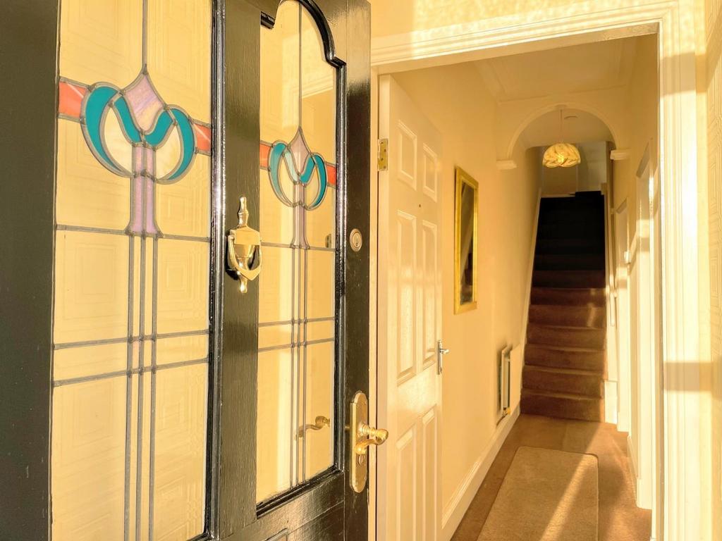 Entranced vestibule