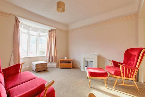 10 Belgrave Drive, Hornsea, HU18 1LU