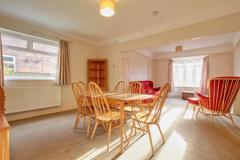 10 Belgrave Drive, Hornsea, HU18 1LU
