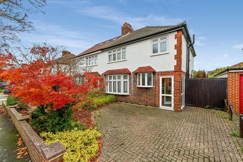25 Killester Gardens, Worcester Park, KT4 8UA