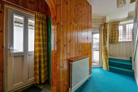 25 Killester Gardens, Worcester Park, KT4 8UA