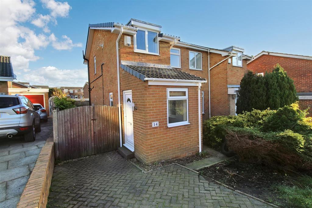 Snailsden Way, Staincross, Barnsley S75 6EE 3 bed semidetached house