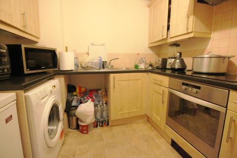 Flat 3, 3 Chantry Close, London, SE2 9NX
