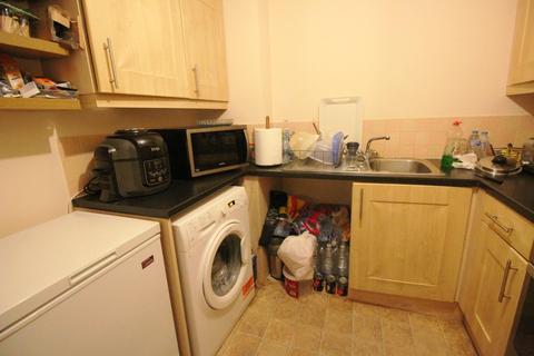 Flat 3, 3 Chantry Close, London, SE2 9NX