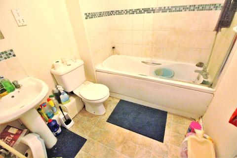 Flat 3, 3 Chantry Close, London, SE2 9NX