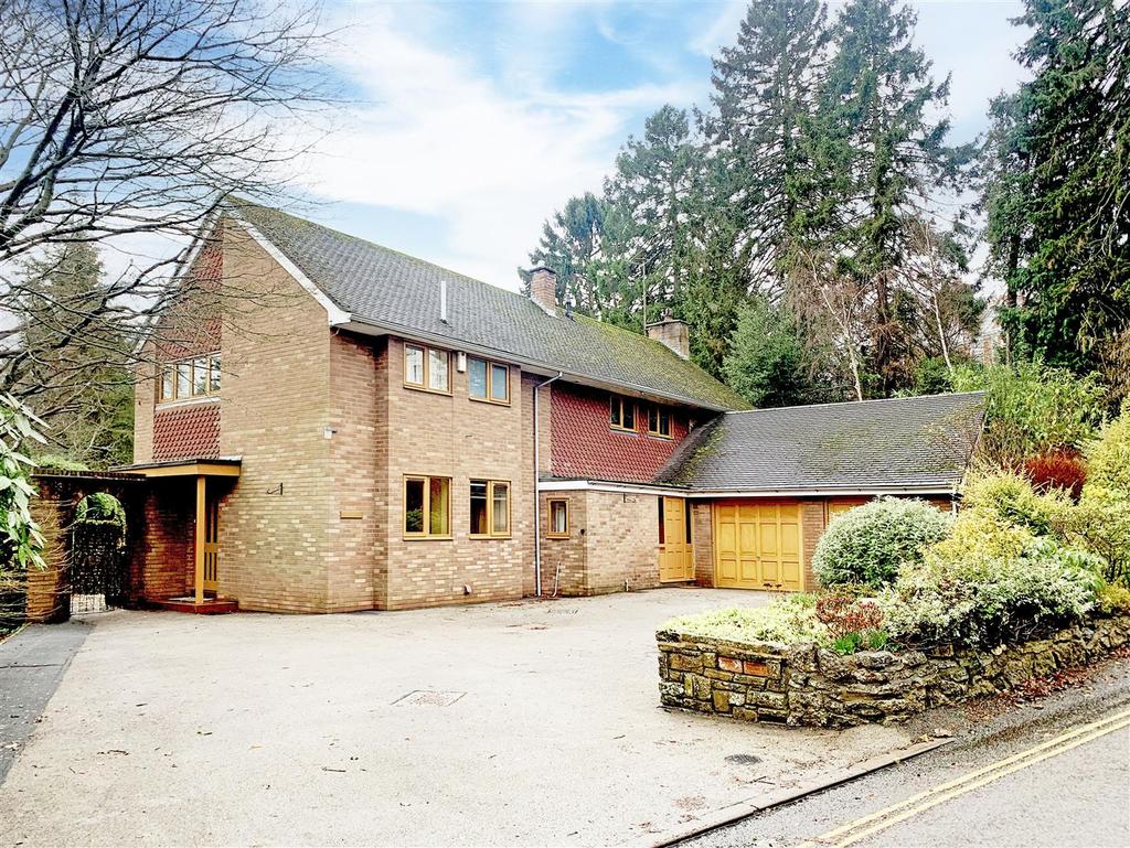 Kingsland Road, Shrewsbury 5 bed detached house £2,300 pcm (£531 pw)