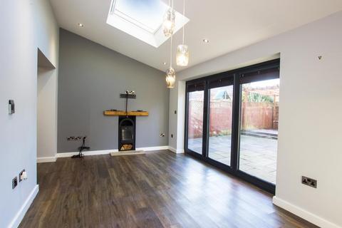 5 Beamish Avenue, Blackburn, BB2 4FP