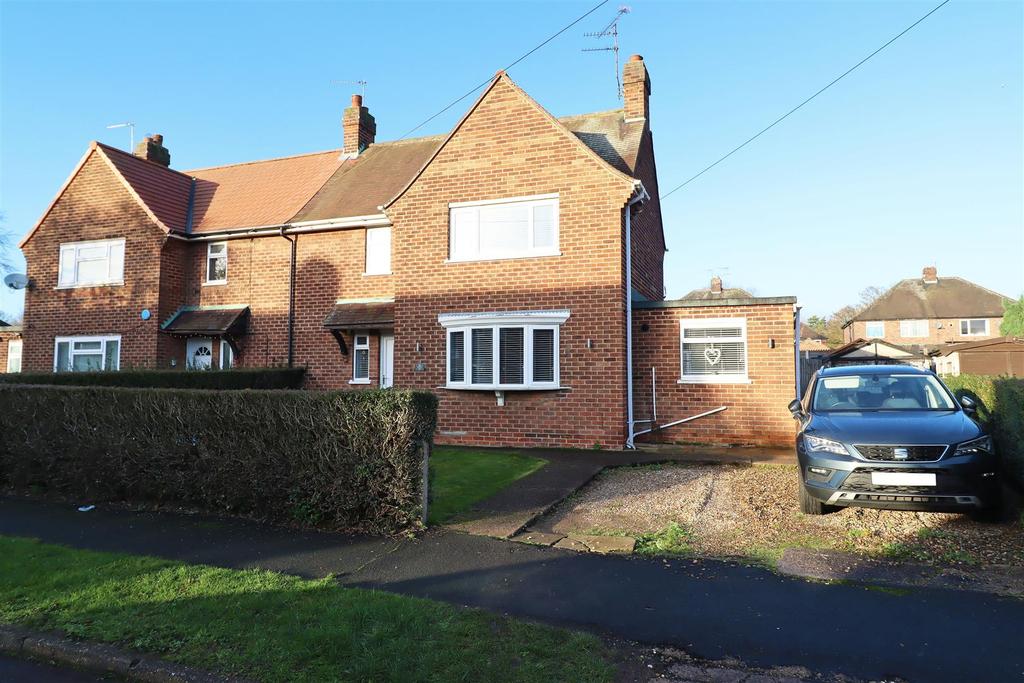 Grange Park, Brough 3 bed semidetached house for sale £235,000