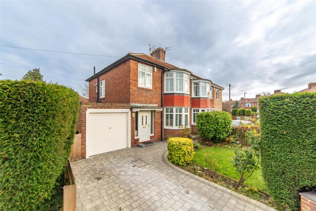 Park Avenue, Gosforth, Newcastle Upon Tyne 3 bed semidetached house
