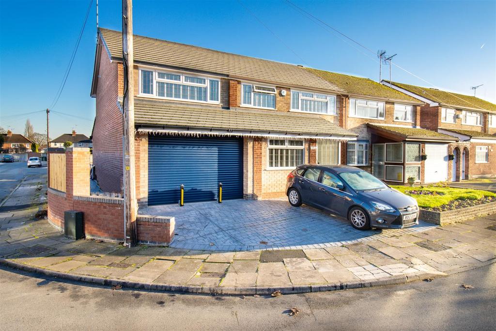 Wood Hill Rise, Holbrooks, Coventry 4 bed semidetached house £450,000