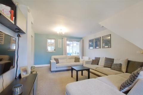 14 Clover Fields, Calverton, Nottingham, NG14 6PN