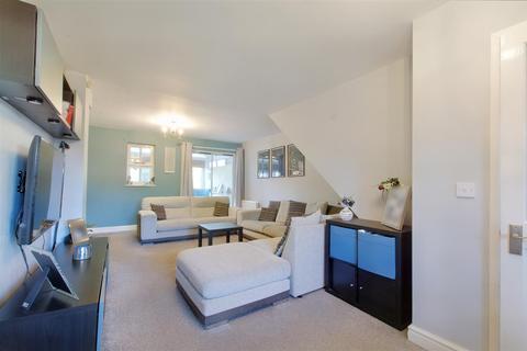 14 Clover Fields, Calverton, Nottingham, NG14 6PN
