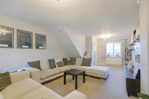 14 Clover Fields, Calverton, Nottingham, NG14 6PN