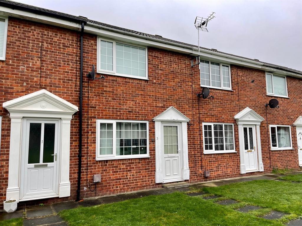 Vavasour Court, Copmanthorpe, York 2 bed townhouse £825 pcm (£190 pw)