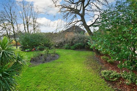 23 Tamar Square, Woodford Green, IG8 0EA