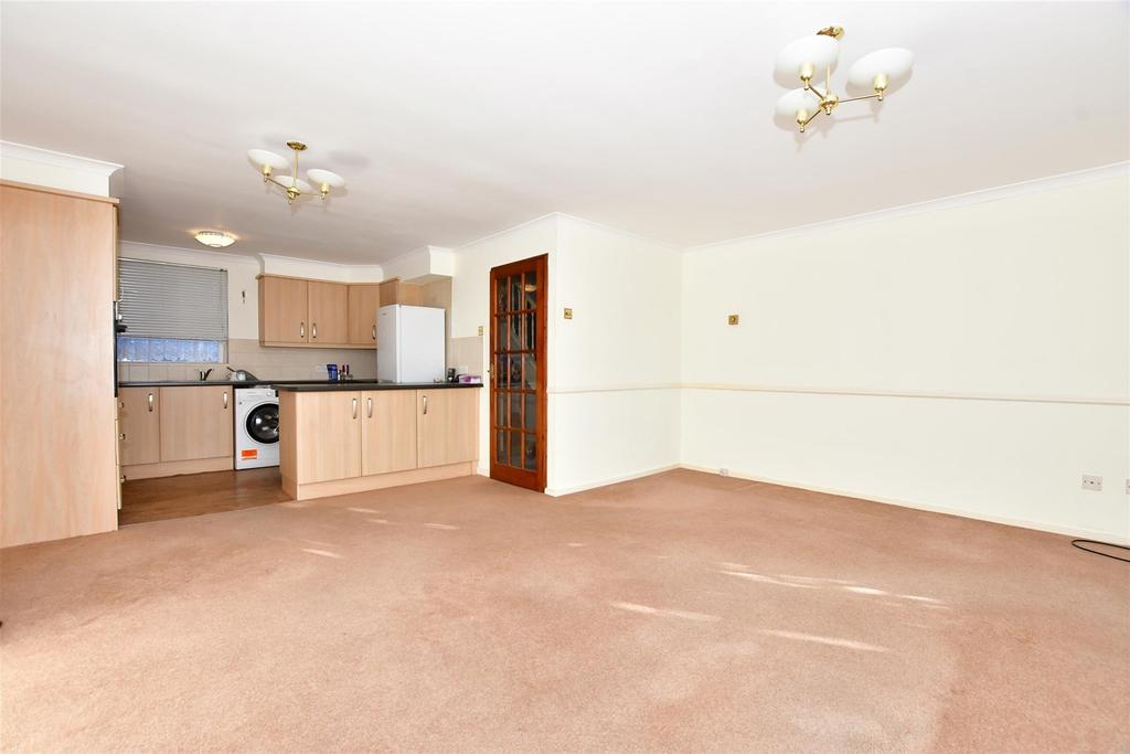 Tamar Square, Woodford Green, Essex 2 bed ground floor £