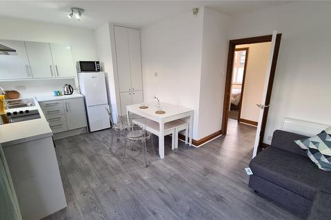 2 bedroom flat to rent, Davenfield Road, Didsbury, Greater Manchester, M20